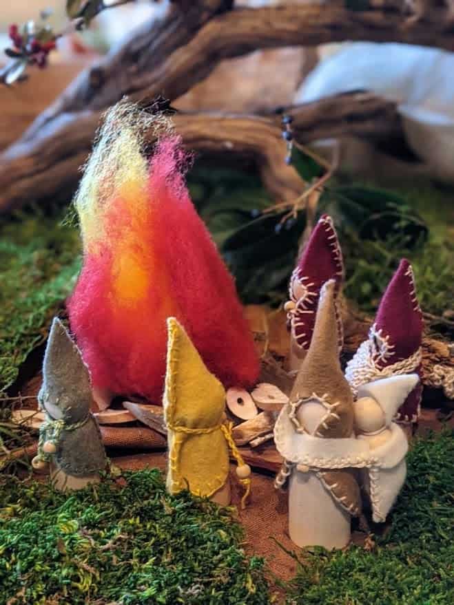 Pupazzetti di lana per la Sinfonia di Natale